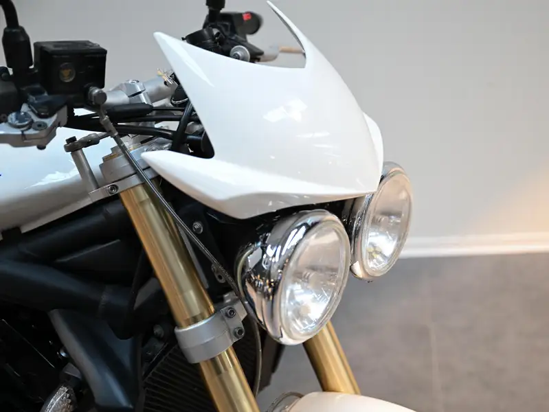 Triumph Street Triple - foto 4