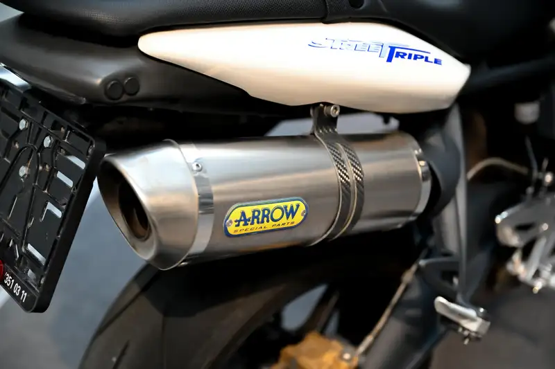 Triumph Street Triple - foto 7