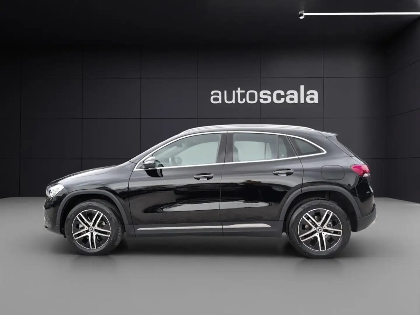 Mercedes-Benz GLA 200 d Automatic Progressive Advanced Noir - 2