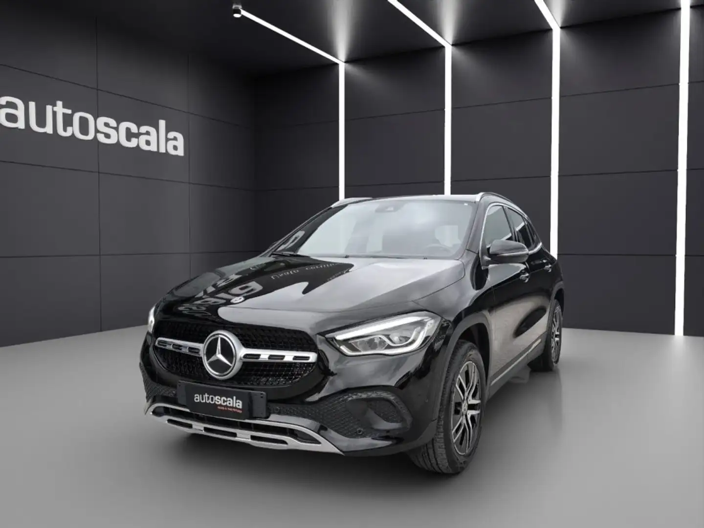 Mercedes-Benz GLA 200 d Automatic Progressive Advanced Noir - 1