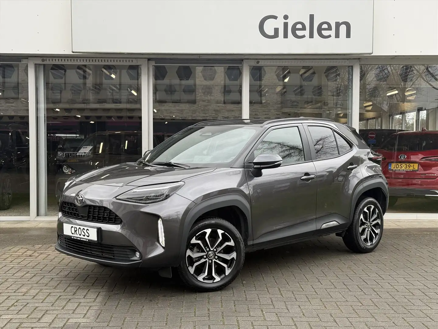 Toyota Yaris Cross 1.5 Hybrid First Edition Plus | Parkeersensoren, S Grau - 1