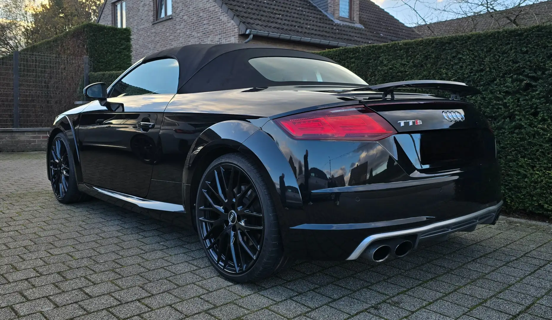 Audi TTS TTS Roadster 2.0 TFSI Quattro S tronic Zwart - 1