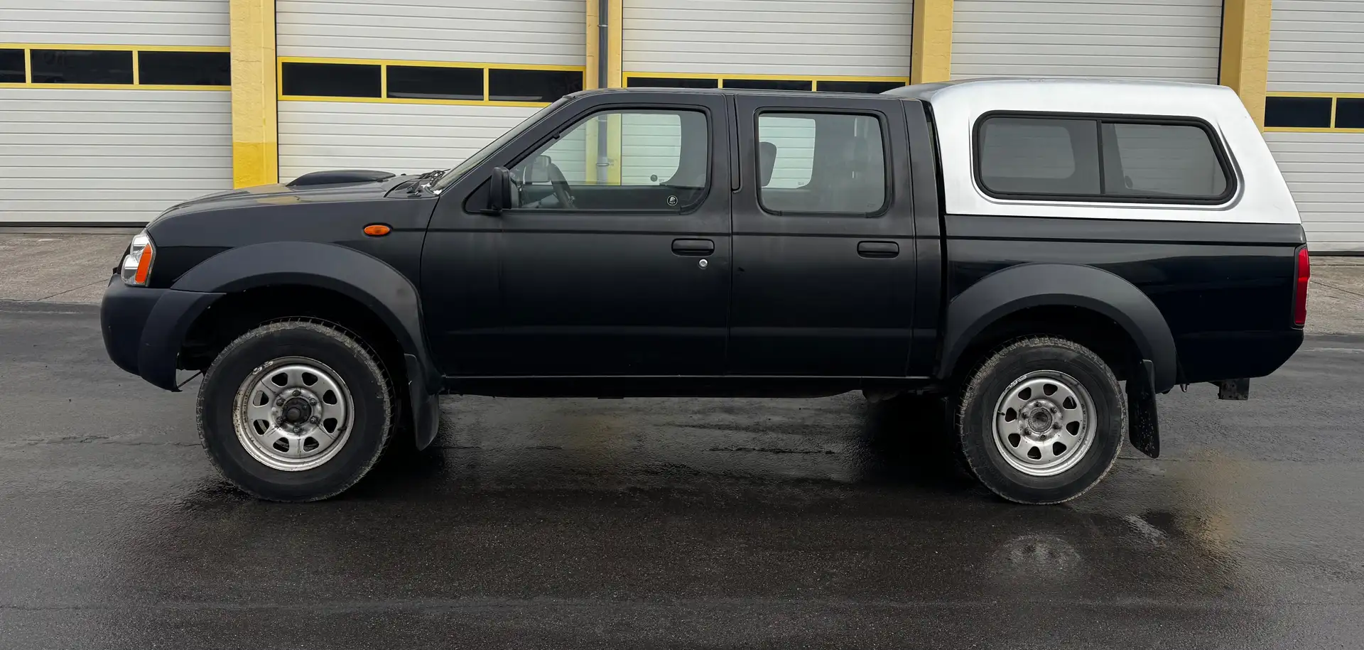 Nissan Pick Up NP300 Pick Up 4WD TD NP300 4WD Export Preis Schwarz - 2