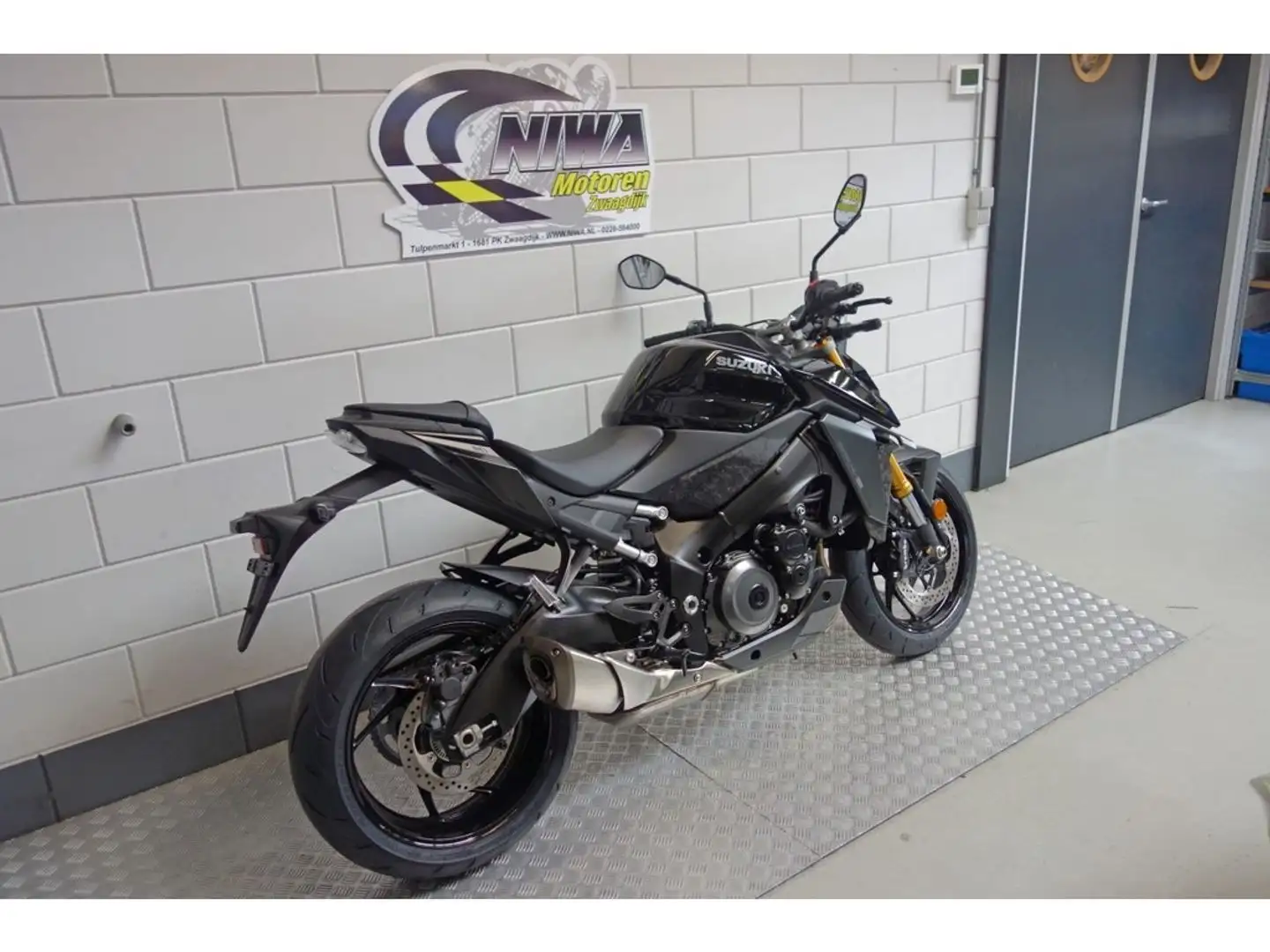 Suzuki GSX-S 1000 ABS Czarny - 2