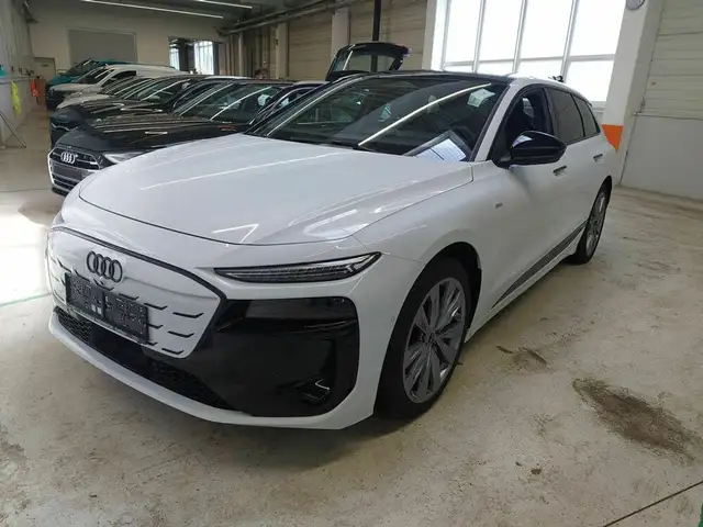 Audi A6 e-tron Avant S-LINE  quattro 100KWH