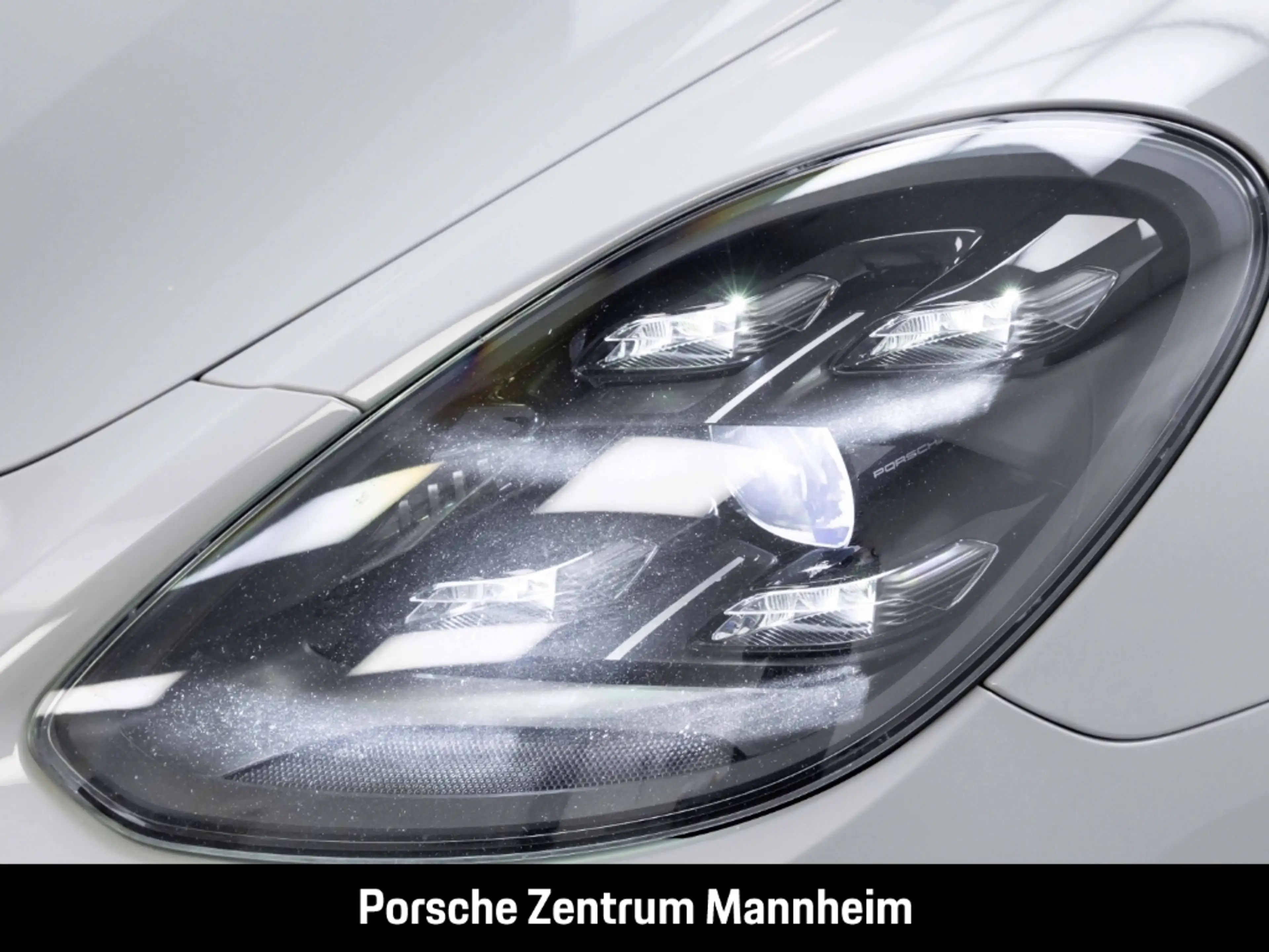 Porsche Panamera GTS — photo 13