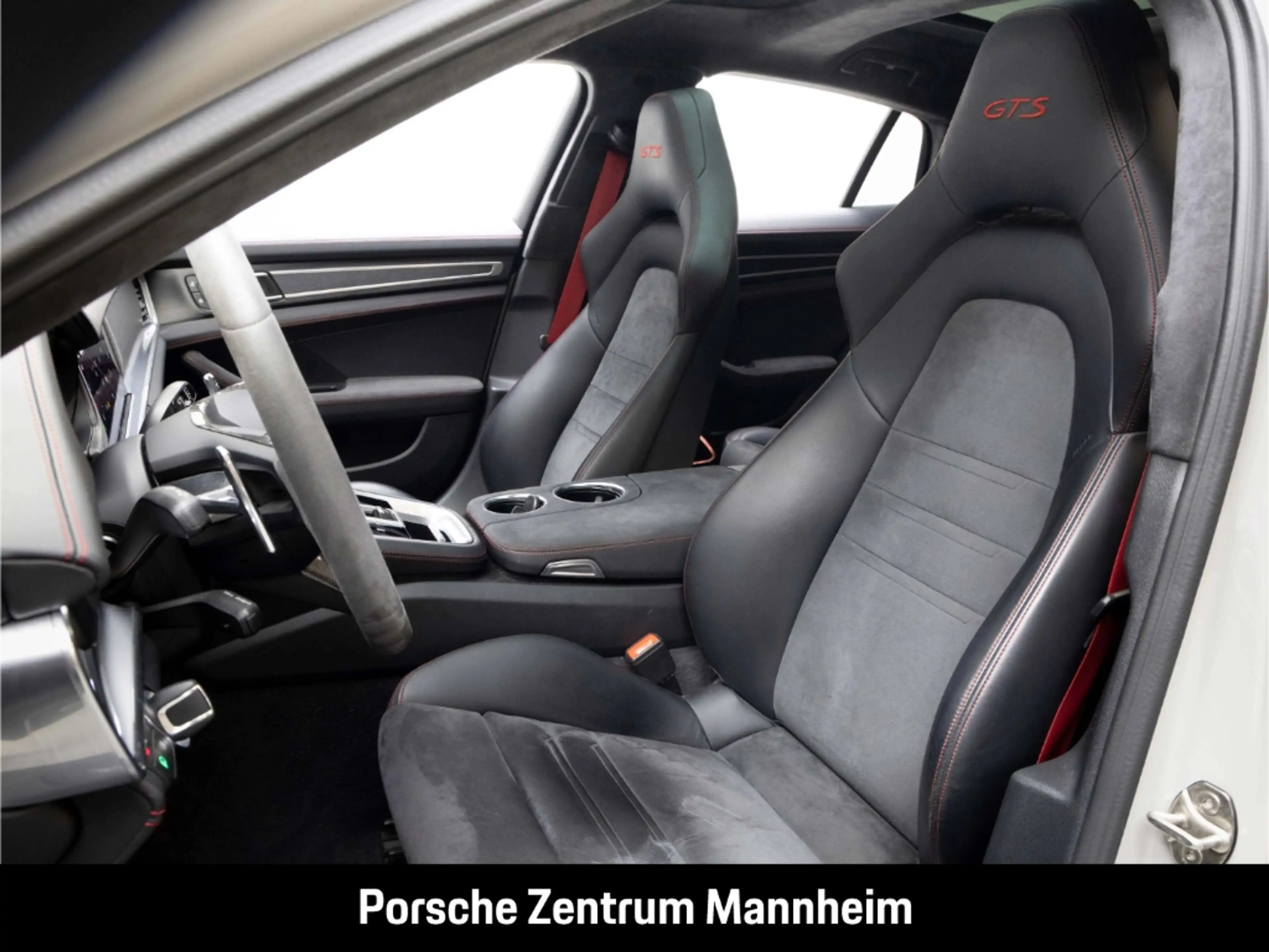 Porsche Panamera GTS — photo 5