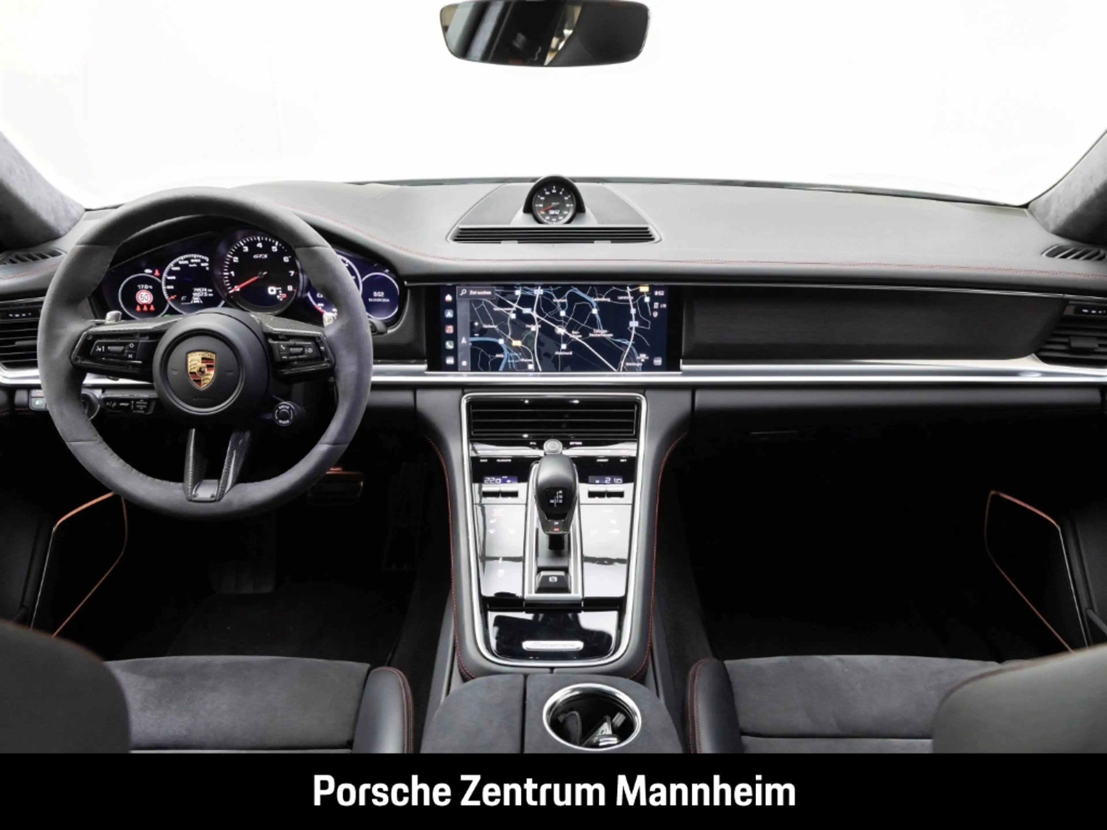 Porsche Panamera GTS — photo 15