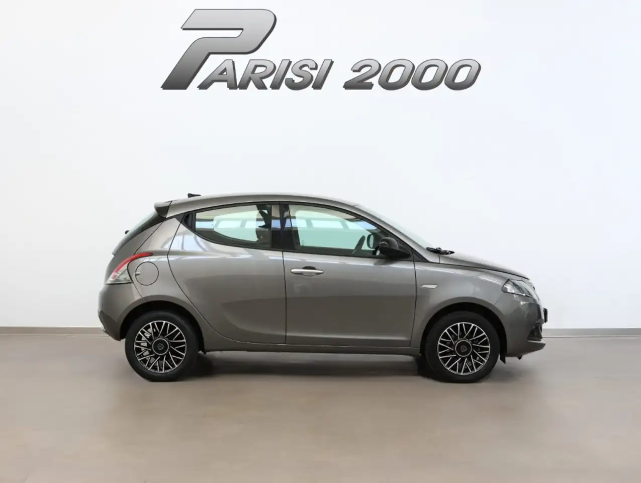 Lancia Ypsilon 2024 — фото 6