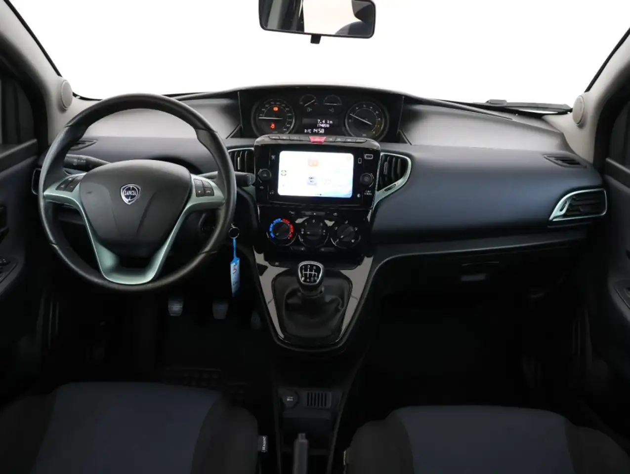 Lancia Ypsilon 2024 — фото 13
