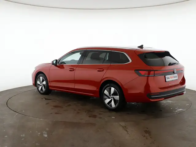 Volkswagen Passat view 5