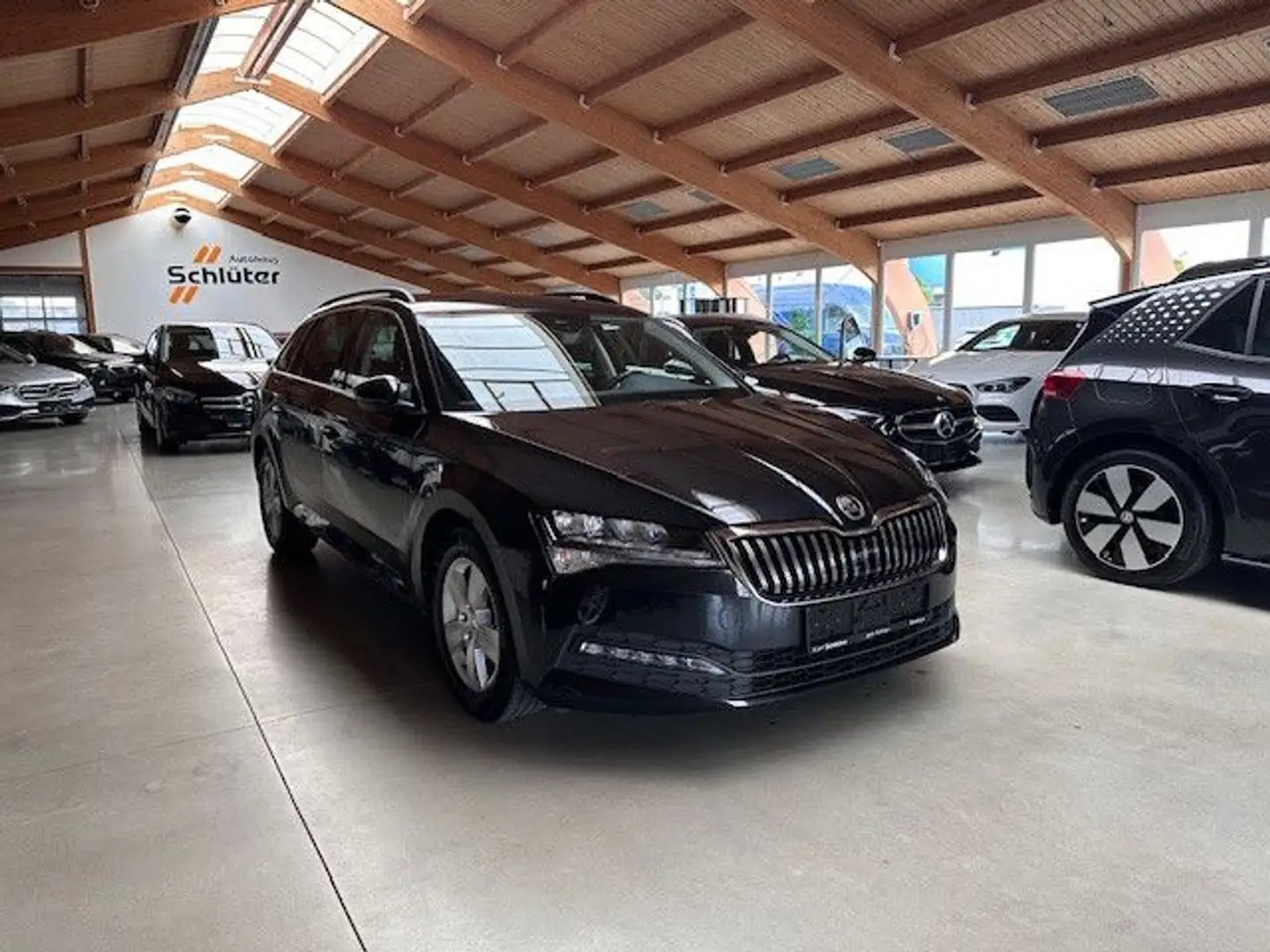 Skoda Superb 2.0 TDI Ambition DSG AHK+ACC+RFK+Schwarzg Noir - 1