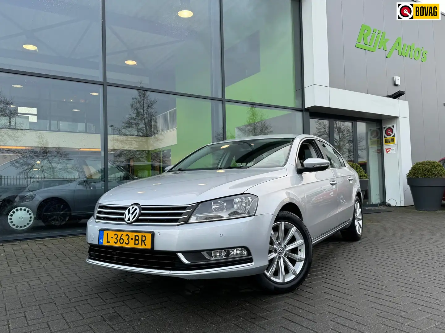 Volkswagen Passat 1.8 TSI Highline * DSG * Stoelverwarming * Cruise Сірий - 1