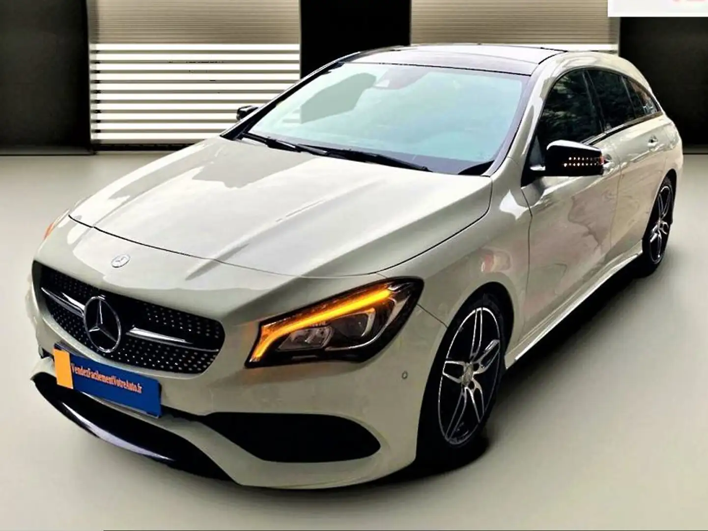 Mercedes-Benz CLA 220 Shooting Brake Fascination Amg-Line 7G-DCT 4matic Wit - 1