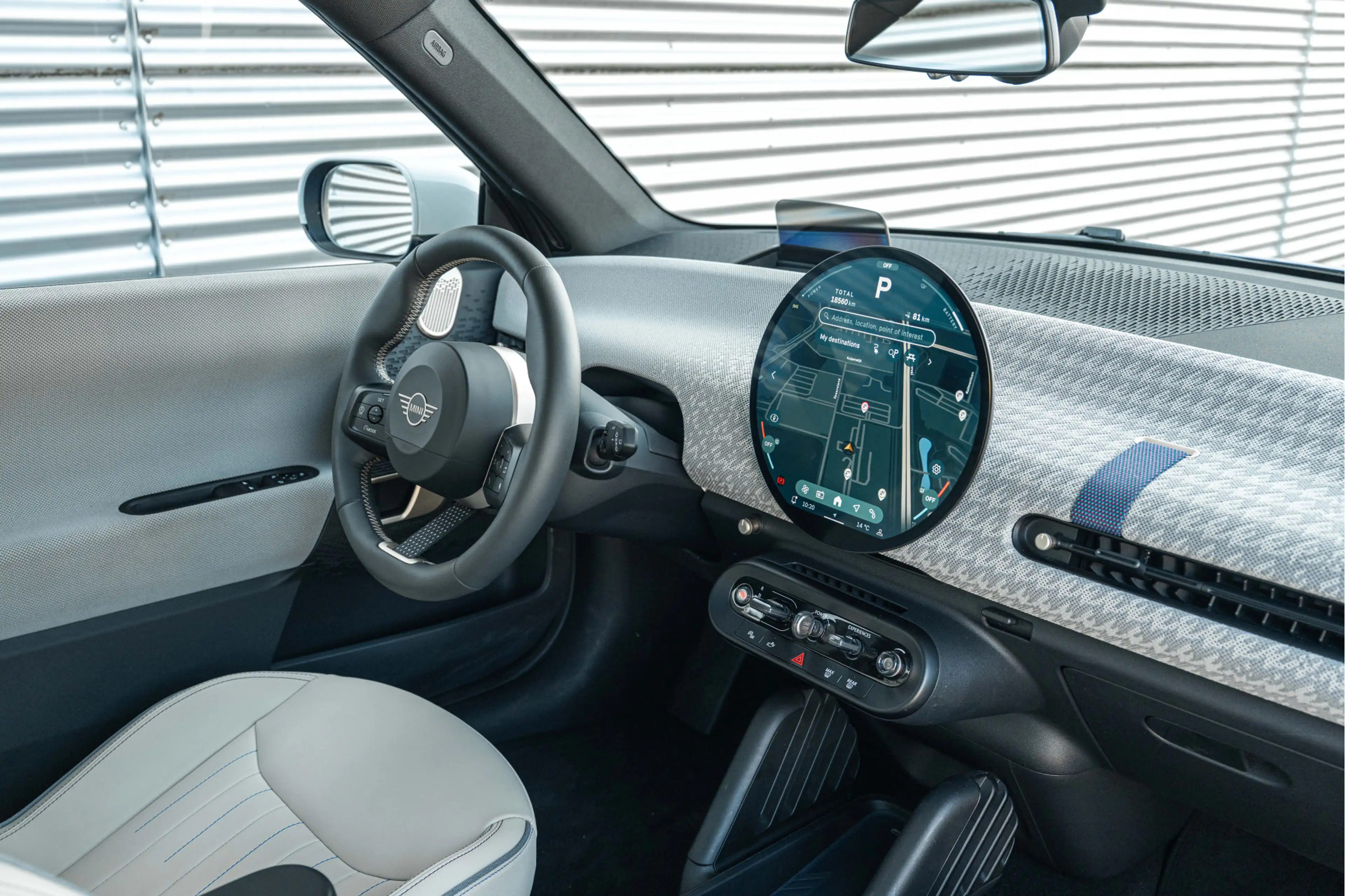 MINI Cooper SE Hatchback / Favoured / Pakket XL / Favoured / Pakk — photo 12
