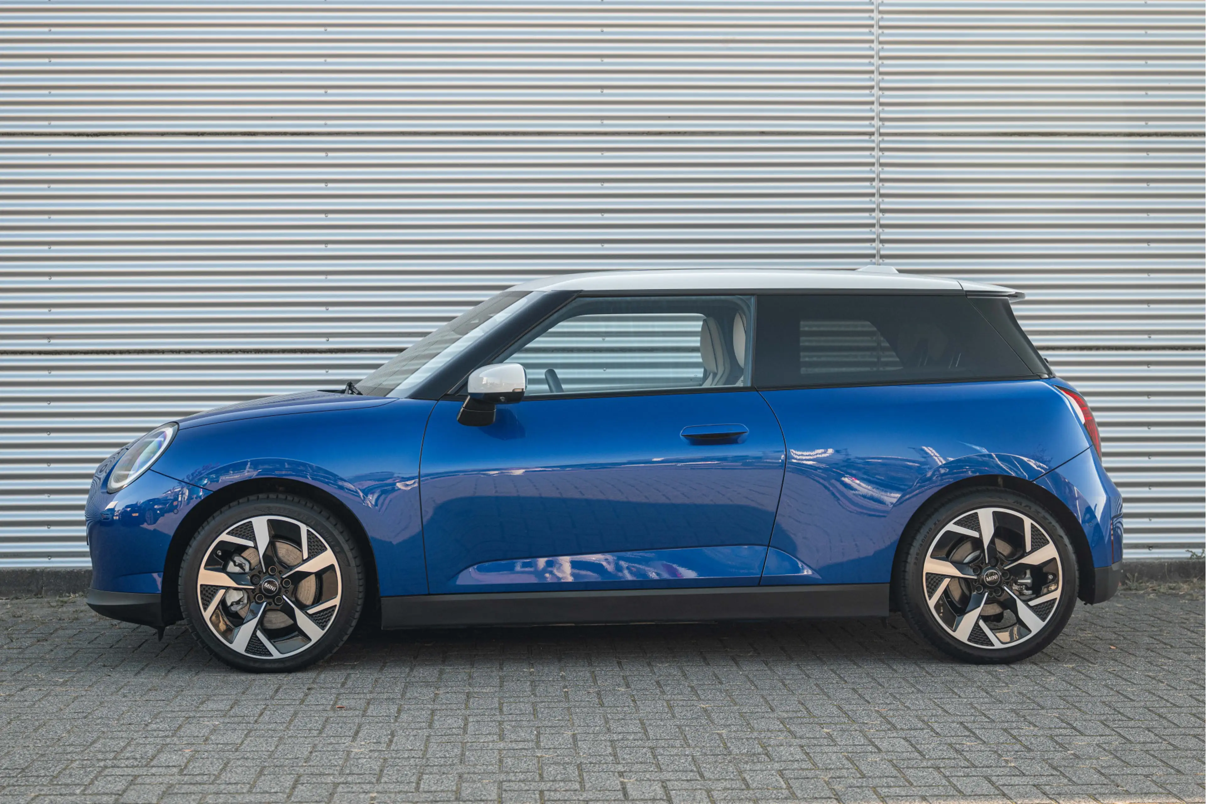 MINI Cooper SE Hatchback / Favoured / Pakket XL / Favoured / Pakk — photo 9