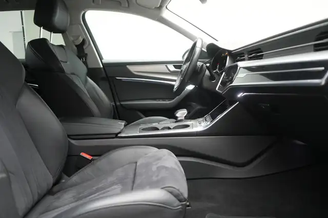 Audi A6 view 7