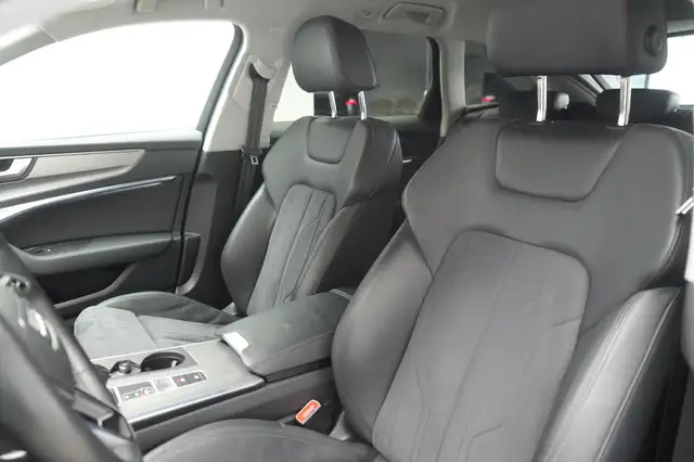 Audi A6 view 12