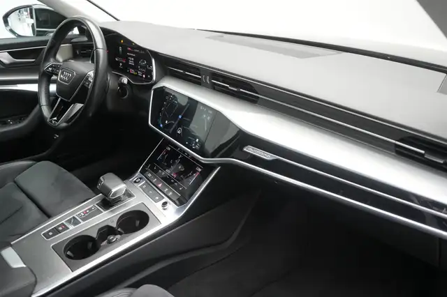 Audi A6 view 8