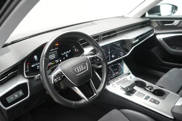 Audi A6 view 13