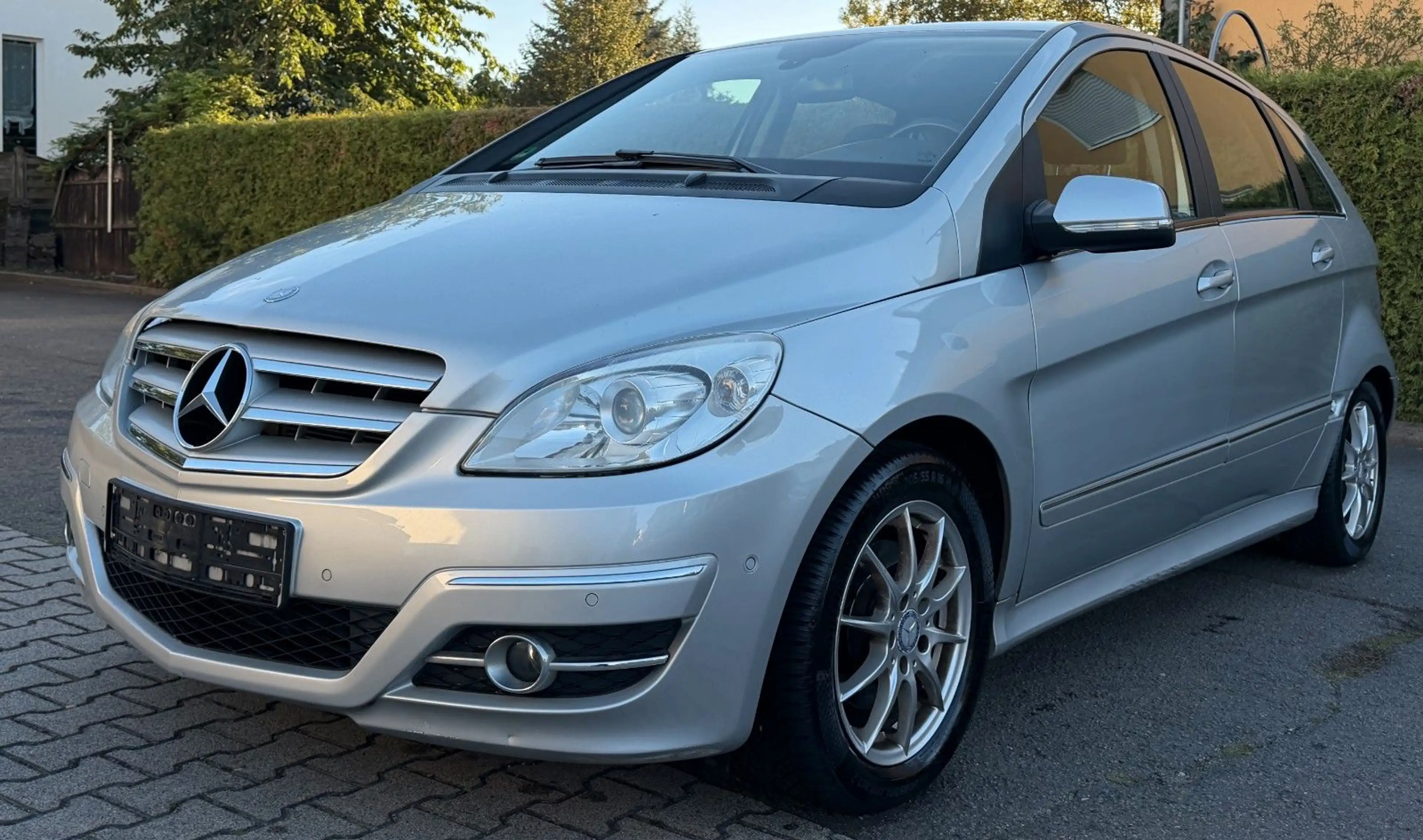 Mercedes-Benz B 200 CDI AUTOMATIK XENON PDC LEDER SPORTPAKET — photo 8