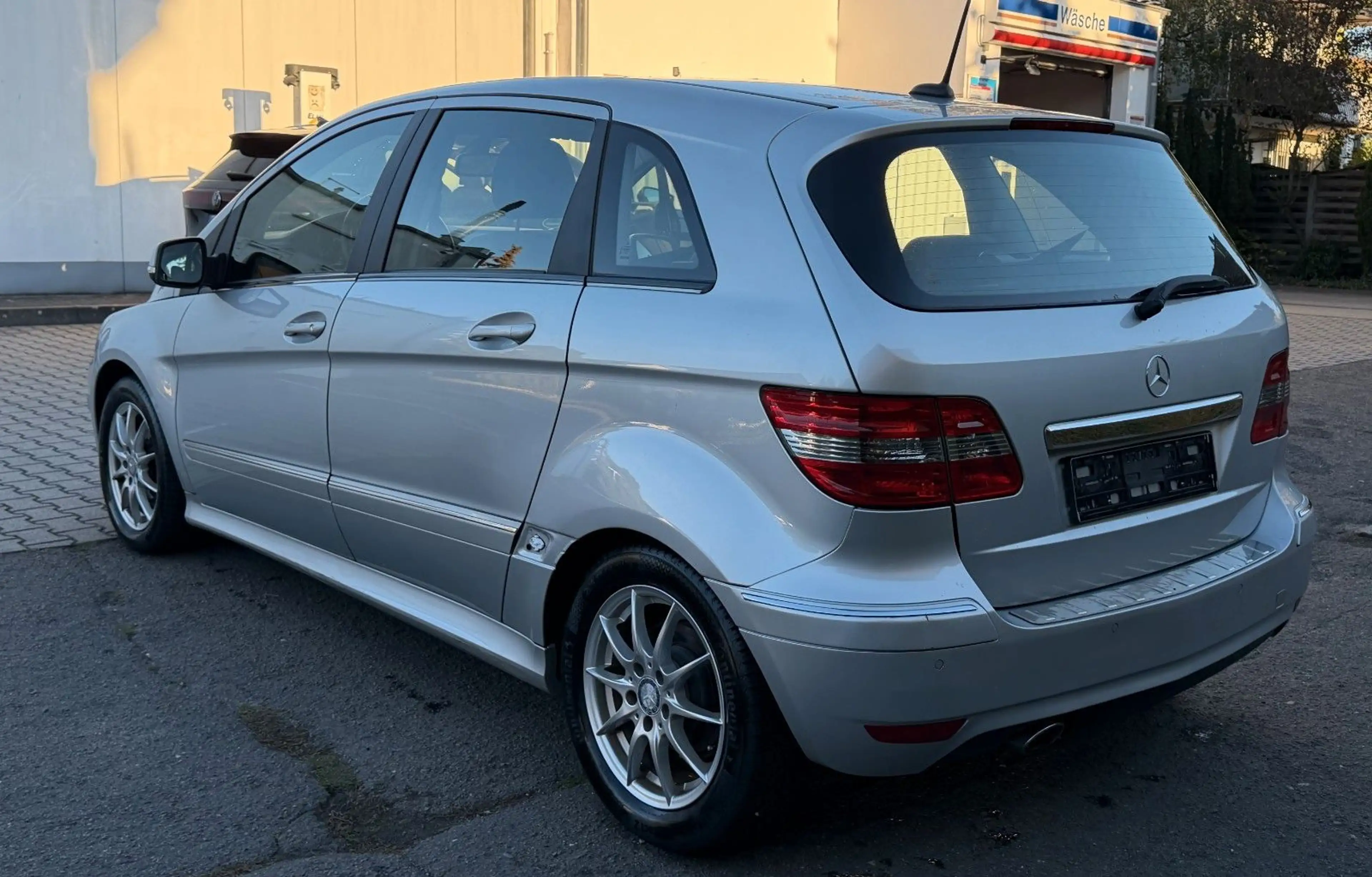 Mercedes-Benz B 200 CDI AUTOMATIK XENON PDC LEDER SPORTPAKET — photo 11