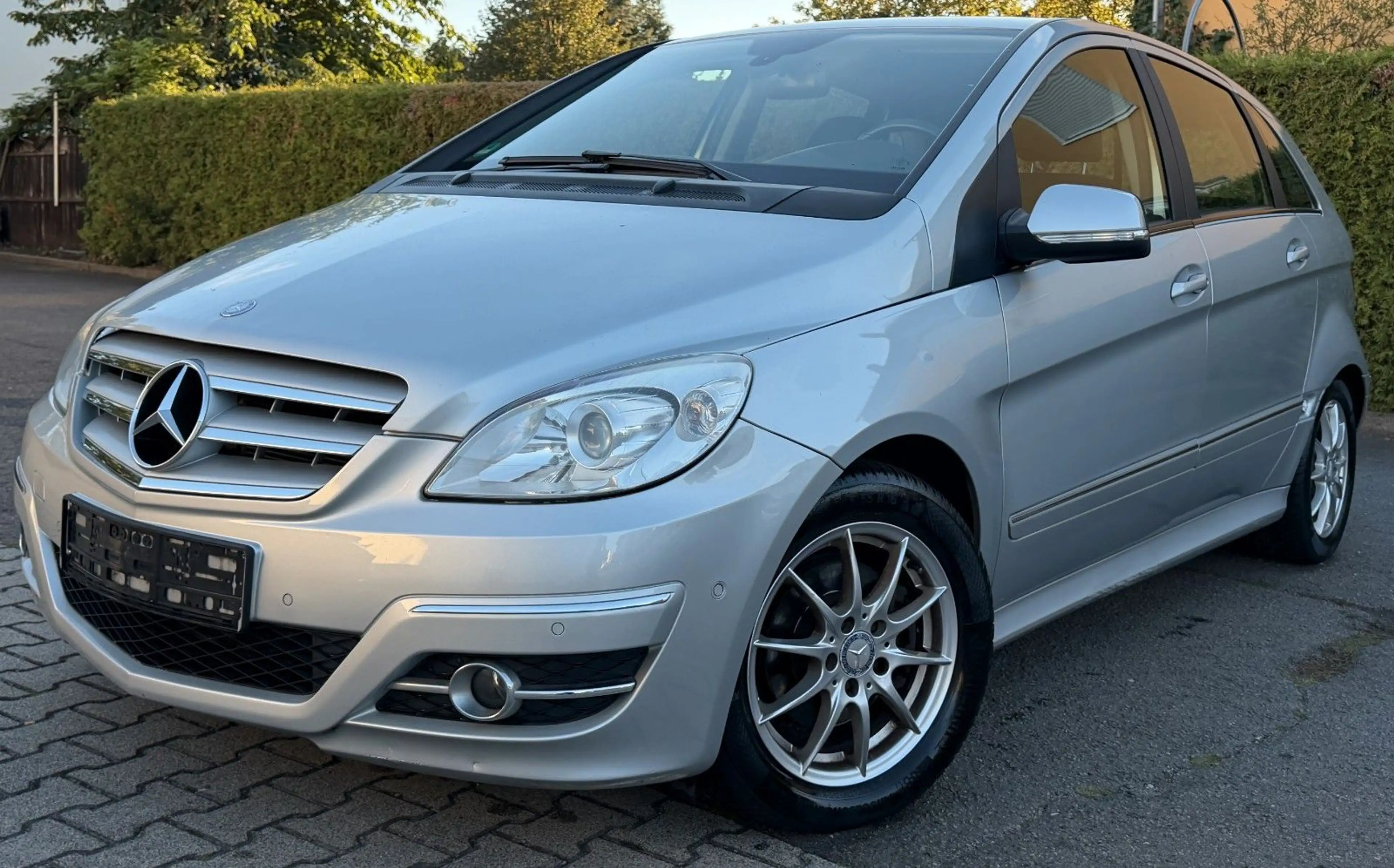 Mercedes-Benz B 200 CDI AUTOMATIK XENON PDC LEDER SPORTPAKET — photo 6