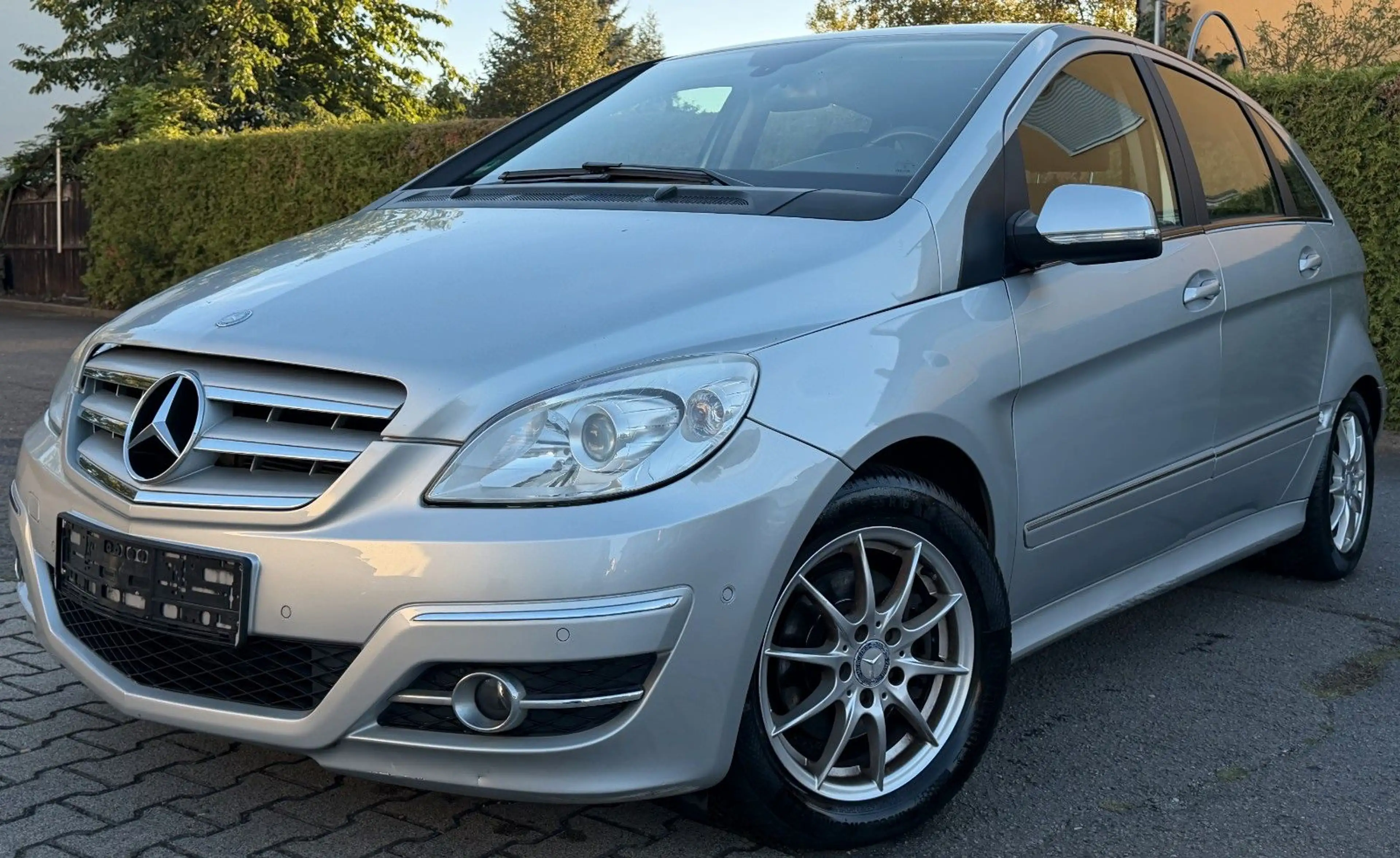 Mercedes-Benz B 200 CDI AUTOMATIK XENON PDC LEDER SPORTPAKET — photo 7