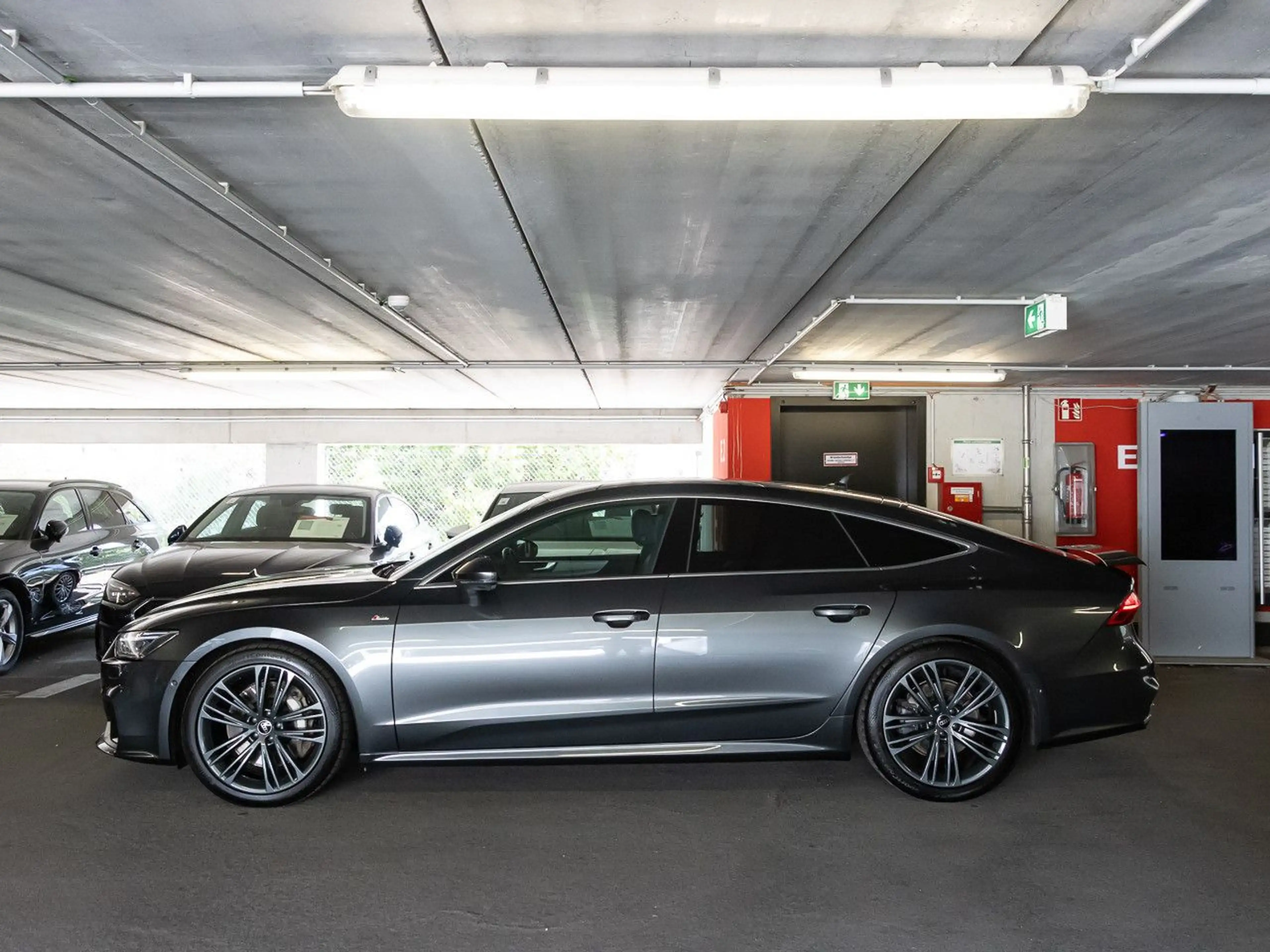 Audi A7 50 TFSI e quattro S line AHK 20'' — photo 3