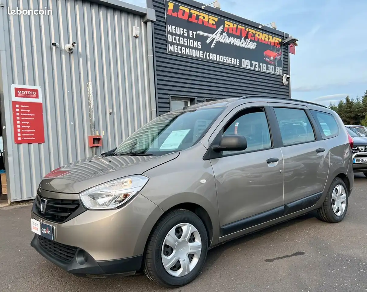Dacia Lodgy 7 places â 1Ã¨re main 1.2 TCe 115 ch