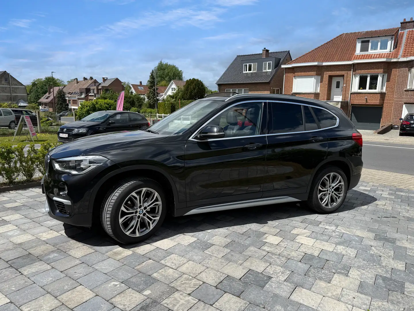 BMW X1 BMW X1 aut. - 18d - XLine - Cuir - Toit ouvr. pano Zwart - 1
