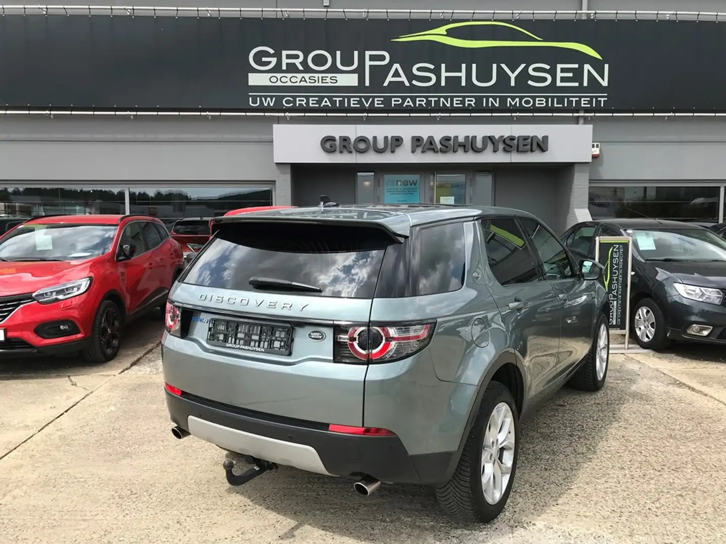 Land Rover Discovery Sport 2.0cc 150pk Зелений - 2