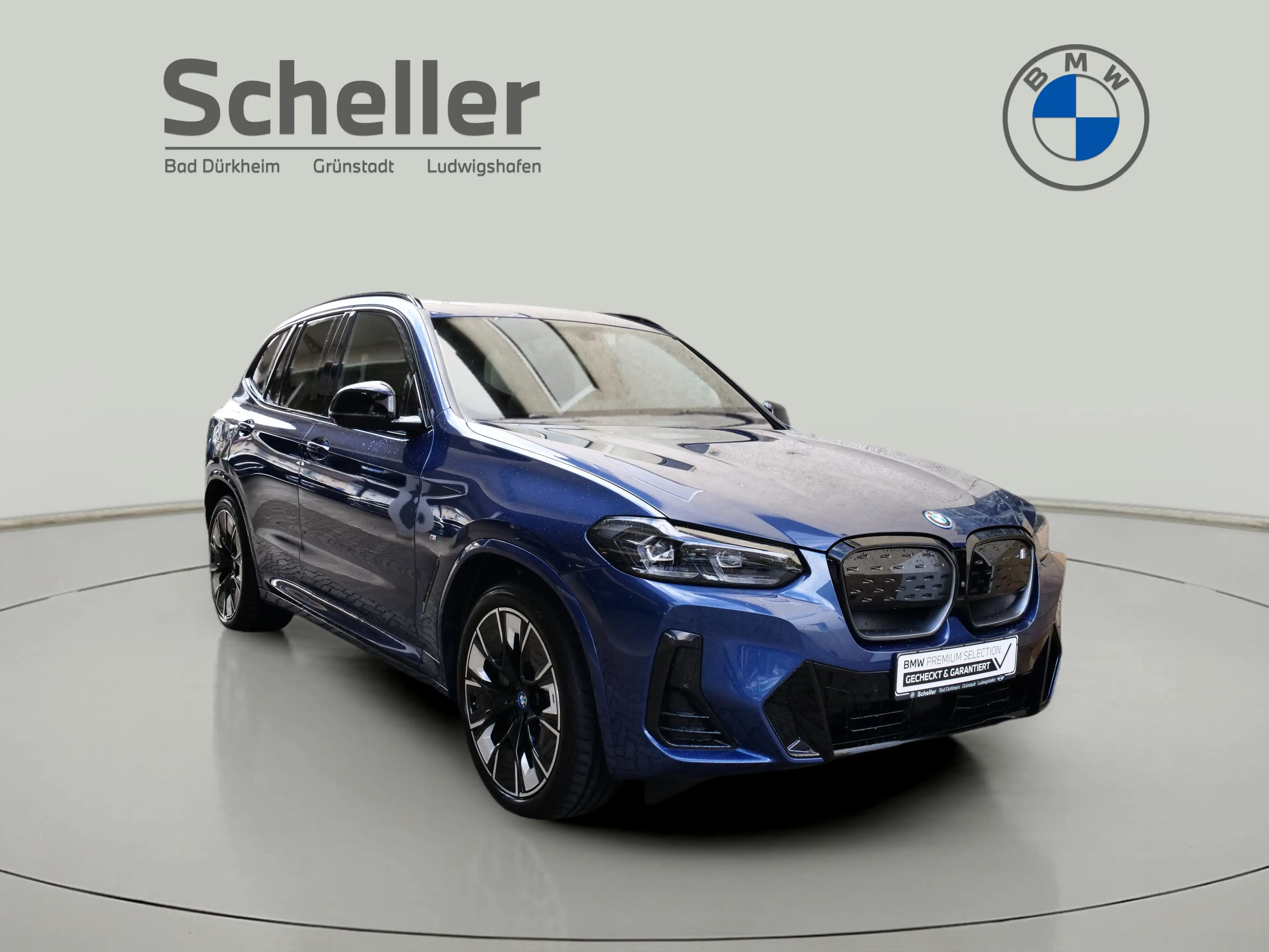 BMW iX3 — photo 10