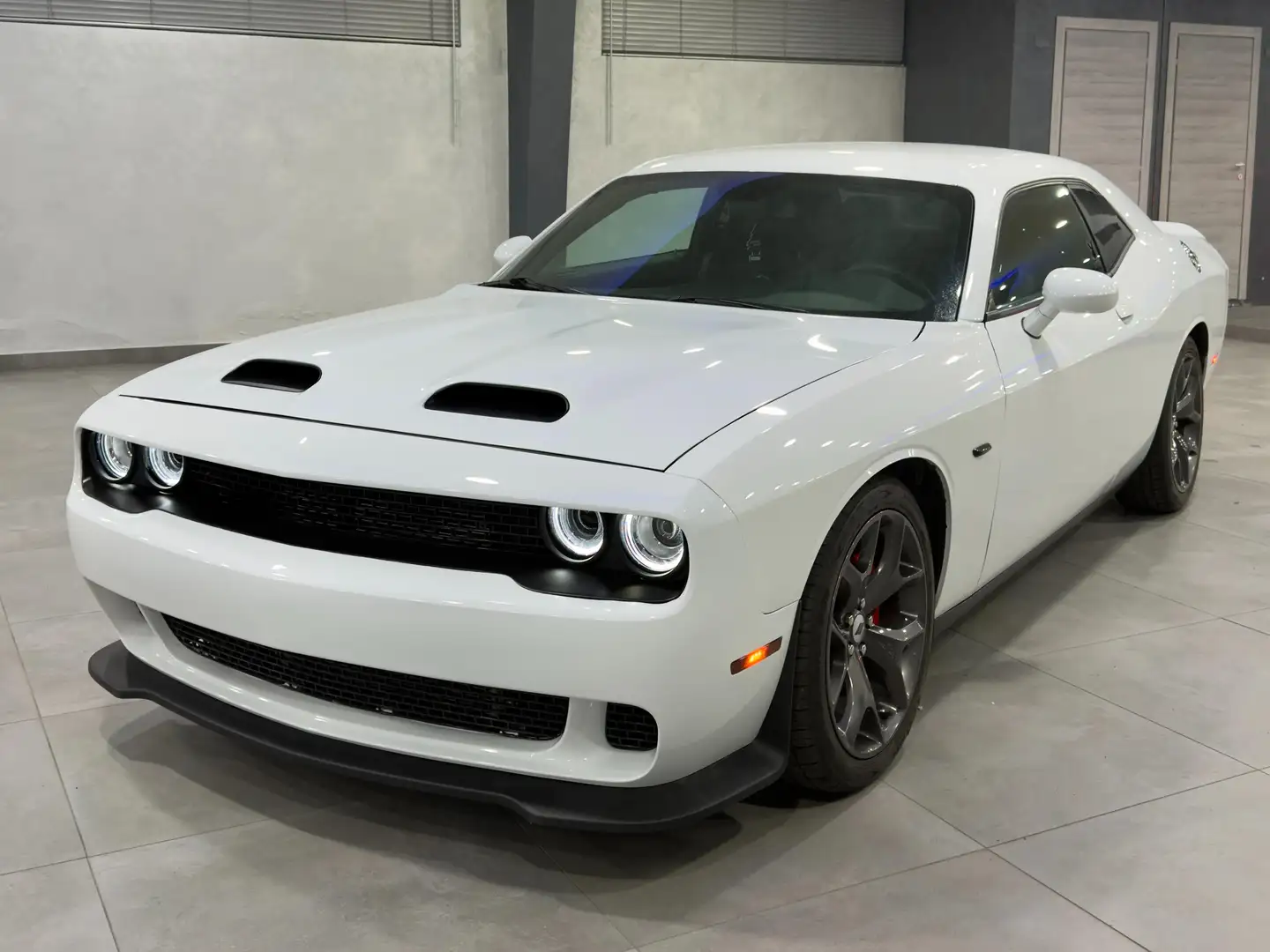 Dodge Challenger R/T 5.7 HEMI V8 Weiß - 2