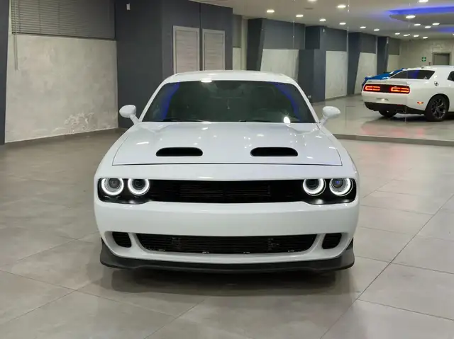 Dodge Challenger R/T 5.7 HEMI V8