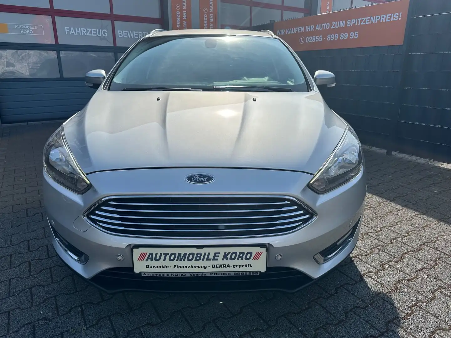 Ford Focus Turnier Titanium/Navi/Lenkrad&Sitzheizung Argent - 1