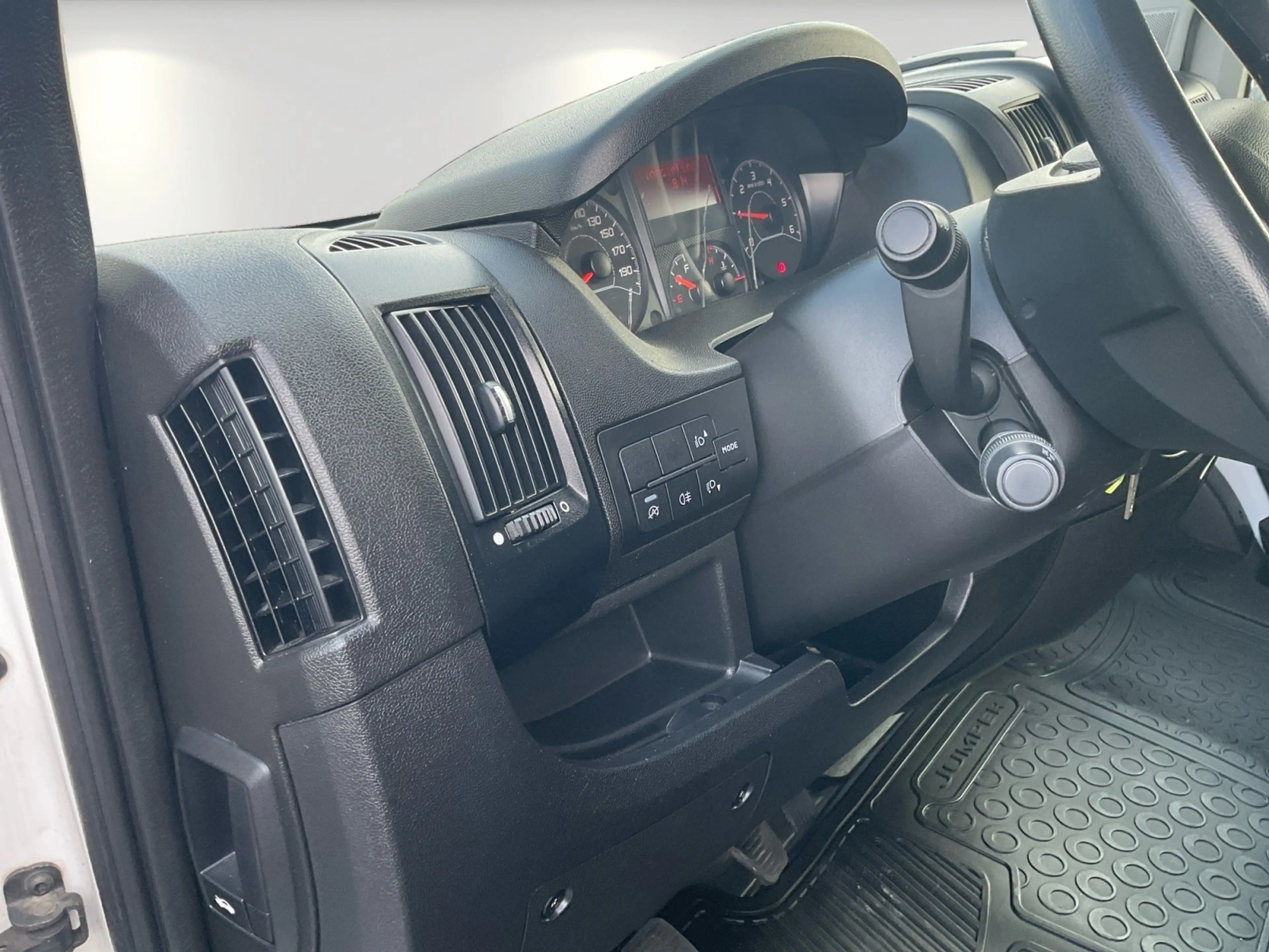 Citroen Jumper 33 2.2 BlueHDi FAP Live L2H2 S&S — photo 7