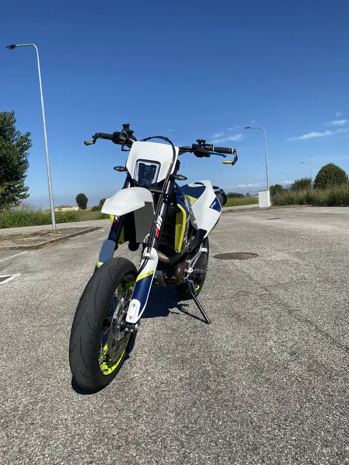Husqvarna 701 Supermoto