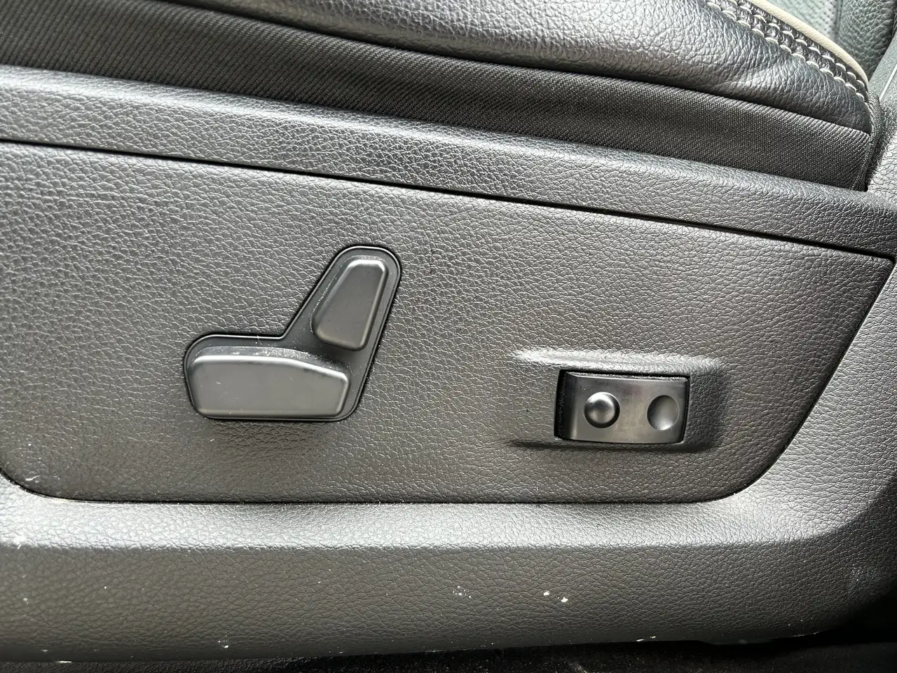RAM 2500 снимка RAM 2500