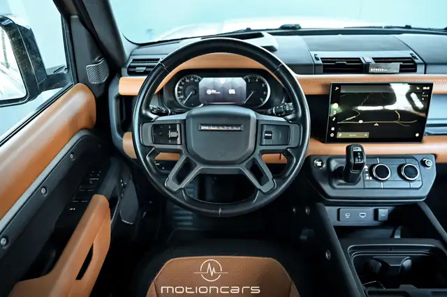 Land Rover Defender view 8
