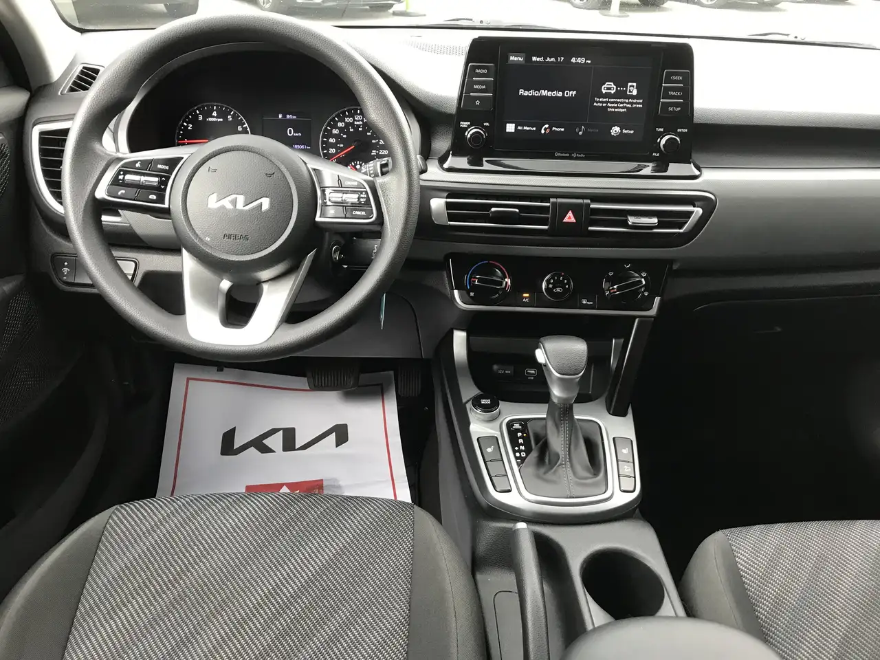 Kia Seltos photo Kia Seltos