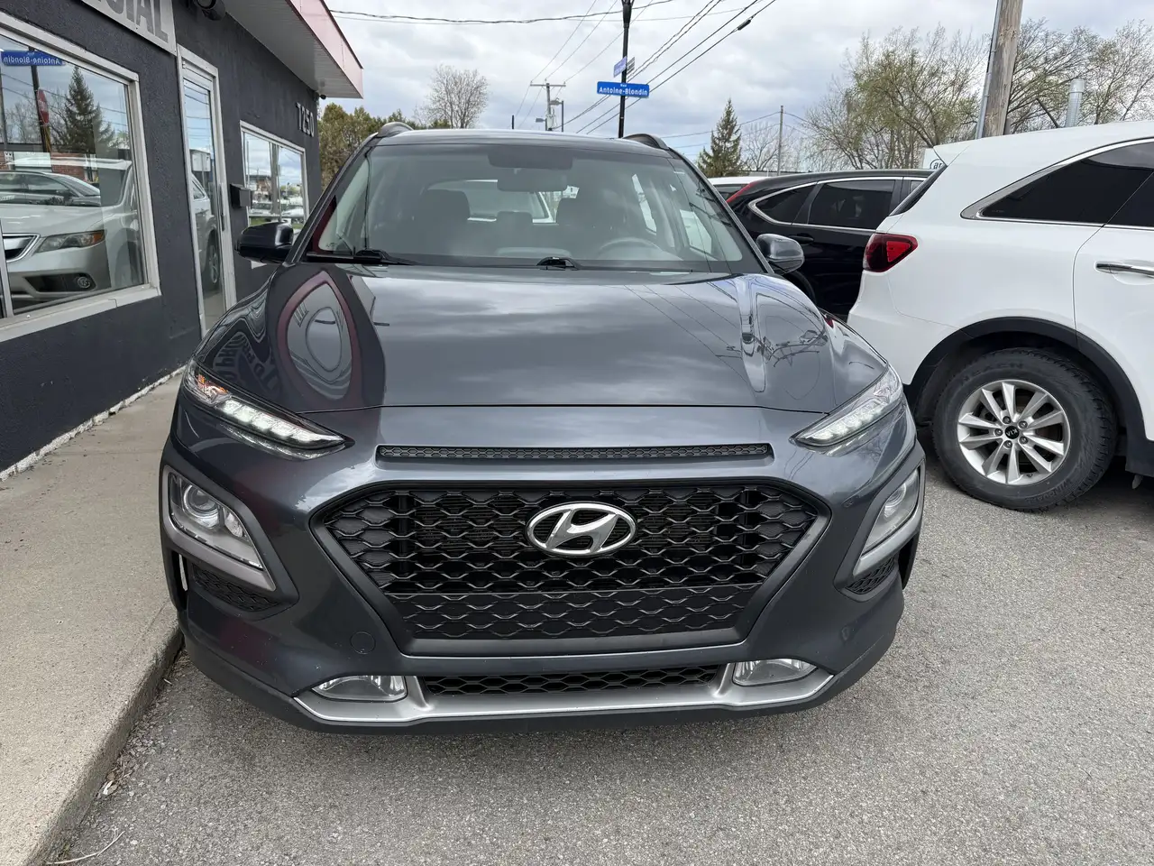 Hyundai KONA снимка Hyundai KONA