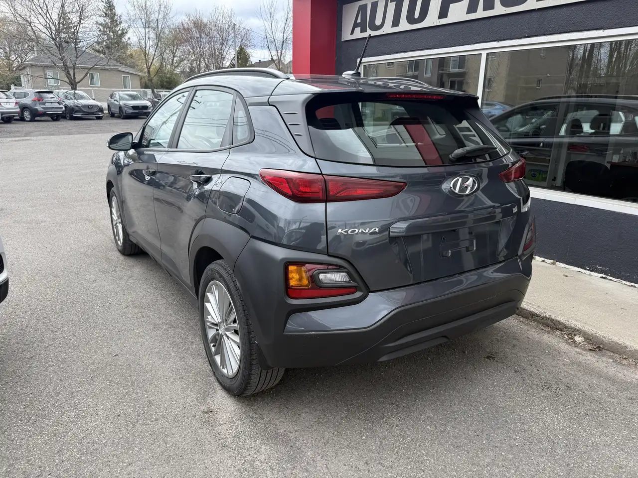 Hyundai KONA снимка Hyundai KONA