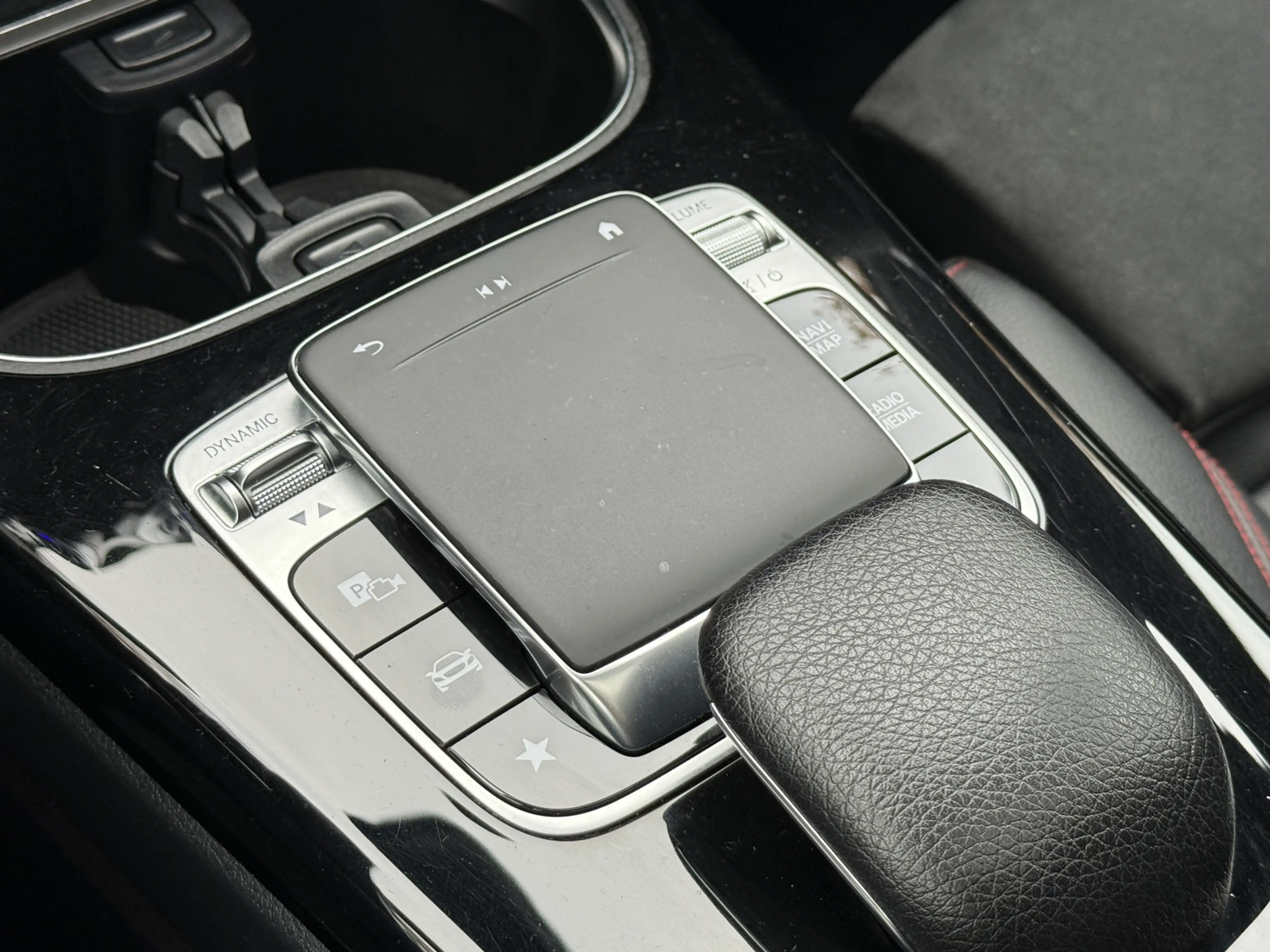 Mercedes-Benz A 220 4MATIC Premium | Panoramadak | Sfeerverlichting | — photo 25