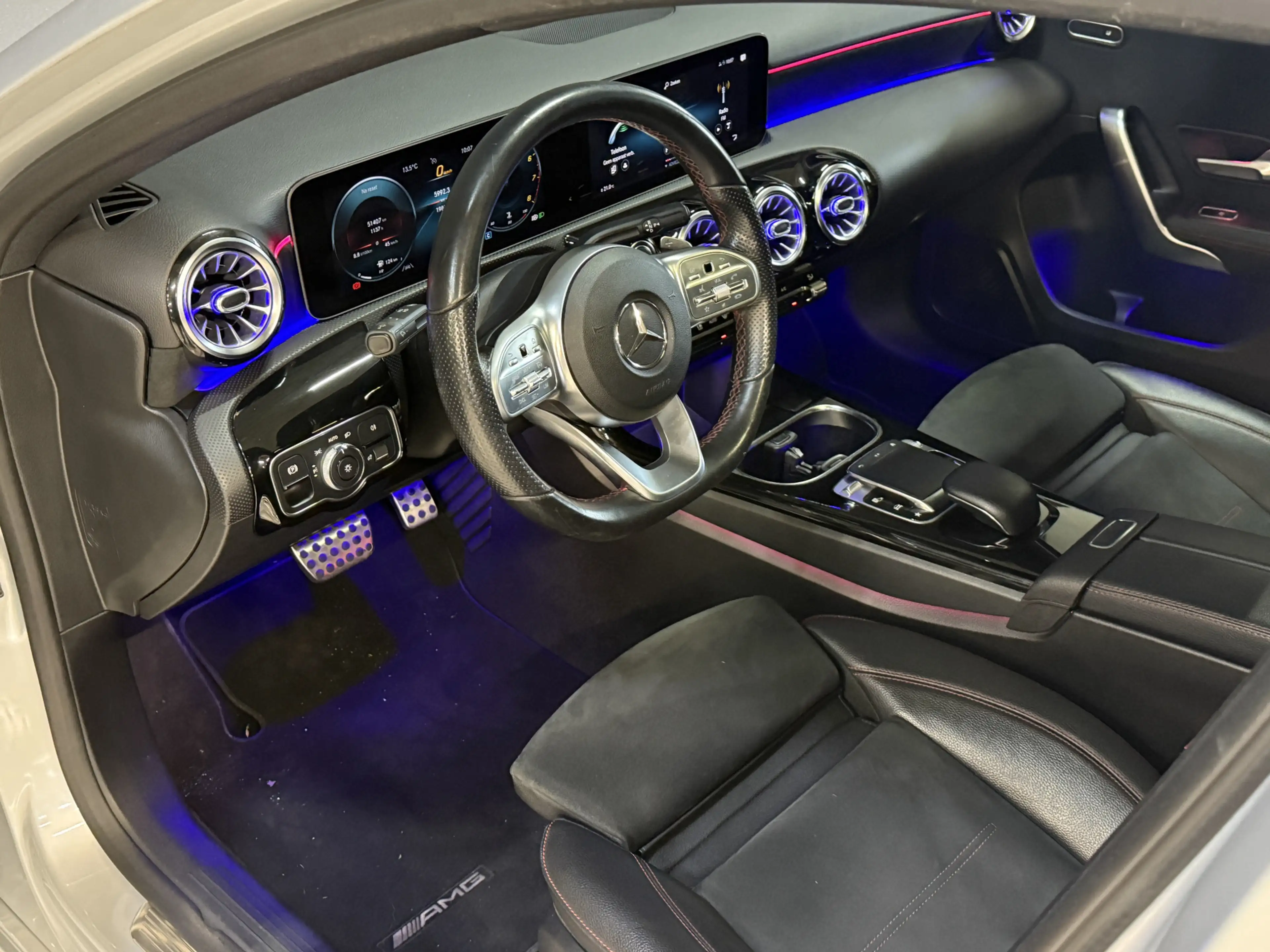 Mercedes-Benz A 220 4MATIC Premium | Panoramadak | Sfeerverlichting | — photo 9