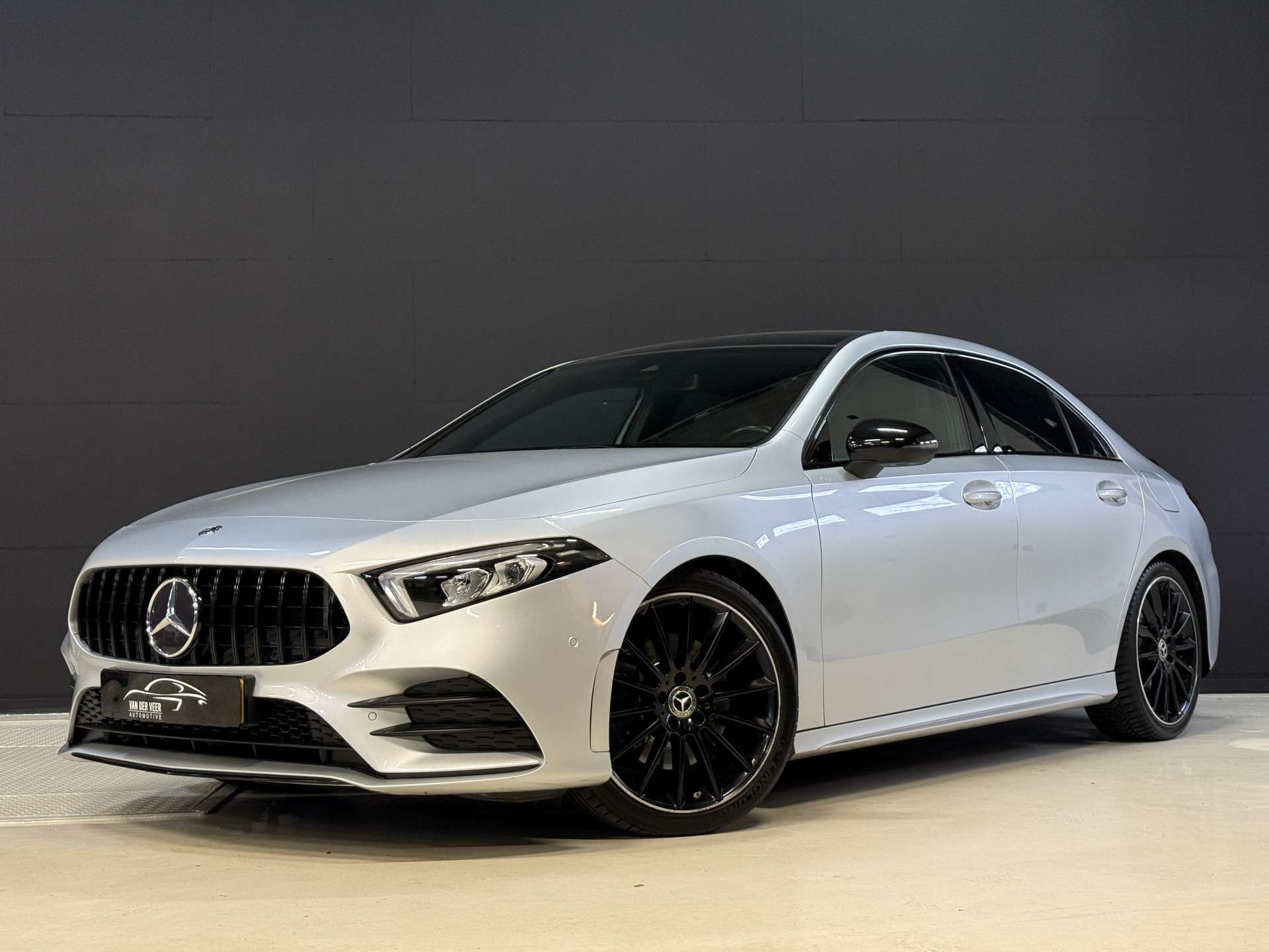 Mercedes-Benz A 220