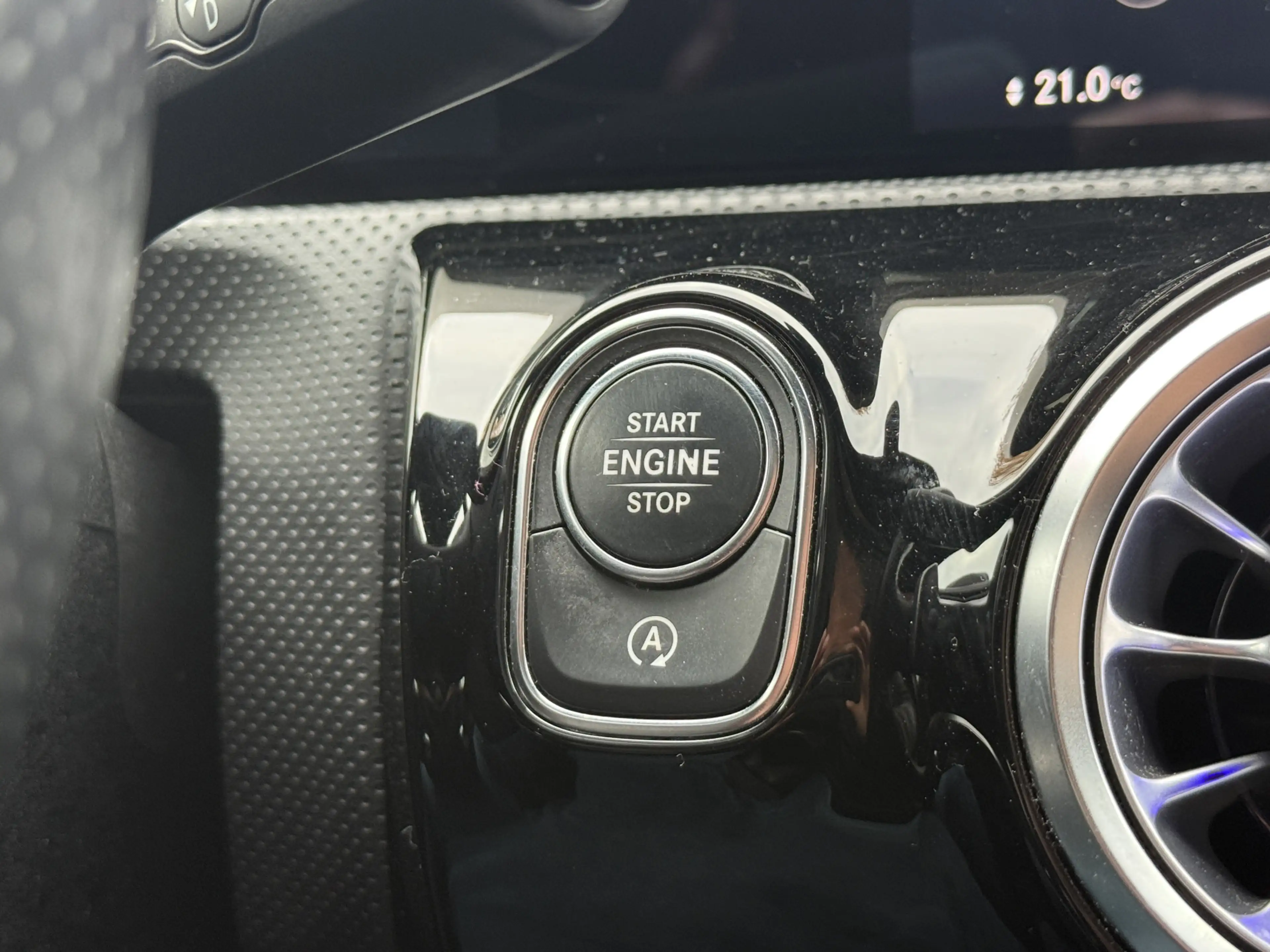 Mercedes-Benz A 220 4MATIC Premium | Panoramadak | Sfeerverlichting | — photo 24