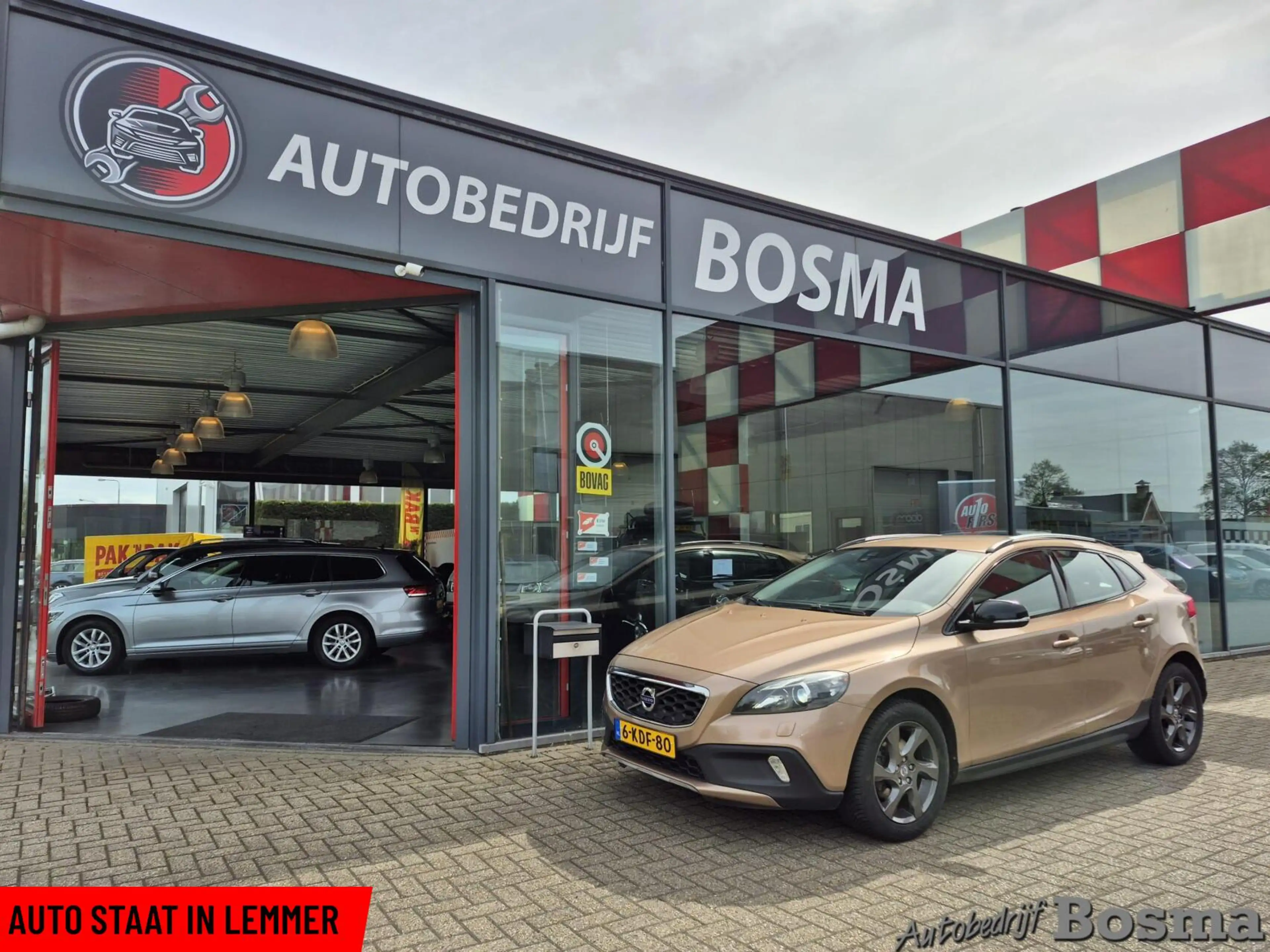 Volvo V40 Cross Country 1.6 T4 Momentum