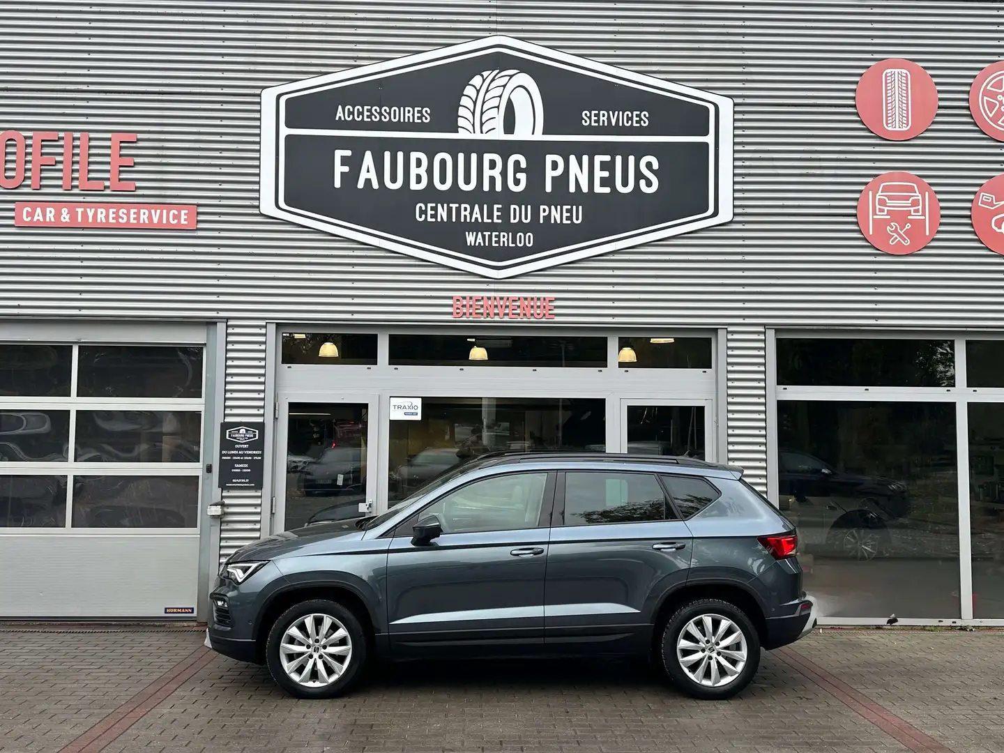 SEAT Ateca 1.5-TSI*DSG*1-PROP/1-OWNER*TVA-21%-VAT*HISTO-SKODA Grau - 2