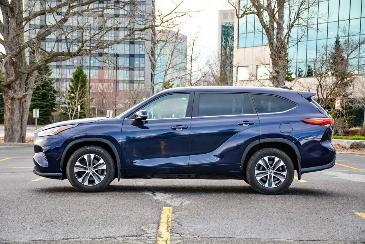 Toyota Highlander снимка Toyota Highlander